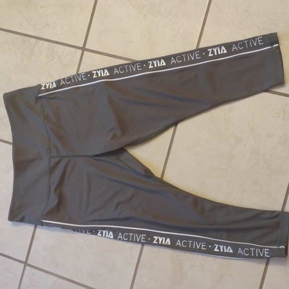ZYIA Pants - Likenew Zyia Active spell out cropped sage green leggings